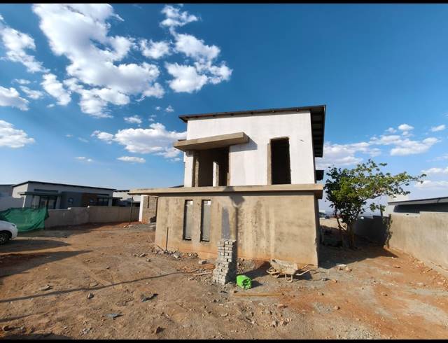4 BEDROOM FREEHOLD FOR SALE IN CASHAN